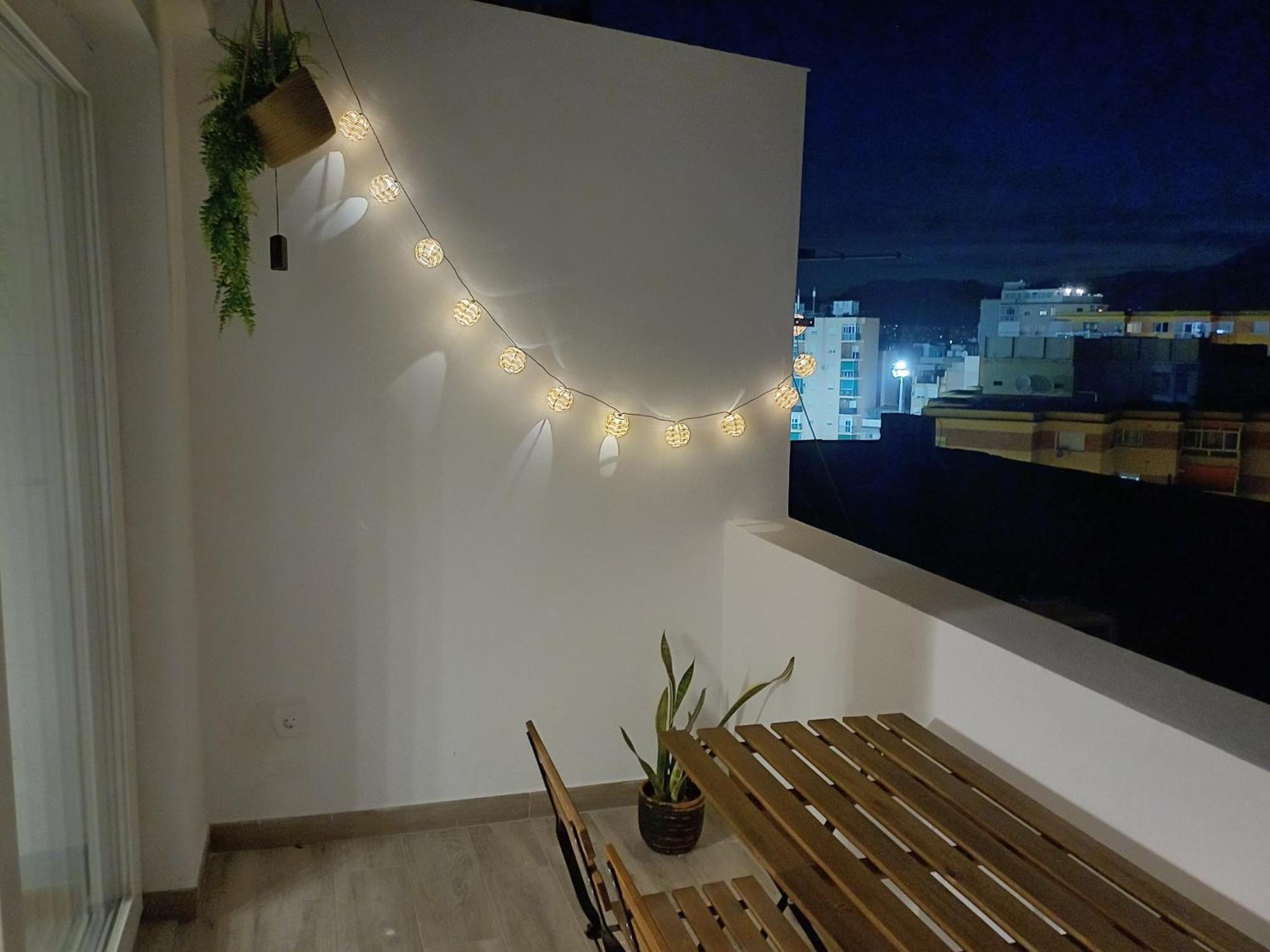 Terrace Penthouse And Chill Daire Málaga Oda fotoğraf